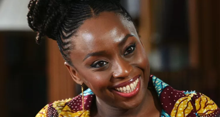 Chimamanda Ngozi Adichie é uma das escritoras e comunicadoras mais importantes de hoje